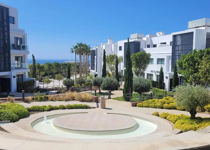 Higueron West アパート